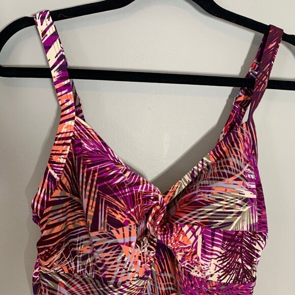 L.L. Bean purple jungle floral lined cups tankini swimsuit top - Picture 2 of 9